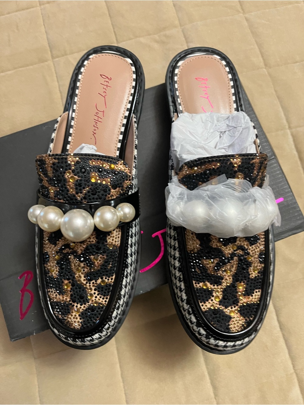 Betsey Johnson Leopard Sequin Pearl-Embellished Mules - Black/Gold size 11